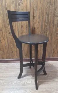 صندلی چوبی