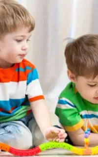 پرستار کودک و مادریار