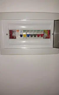 برقکار و تعمیرات برق ساختمان