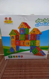 تعدادی اسباب بازی درحدنو