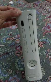 کنسول Xbox 360 Slim سفید (بسیار تمیز و در حد نو)