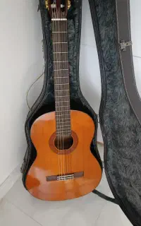 گیتار یاماها c70