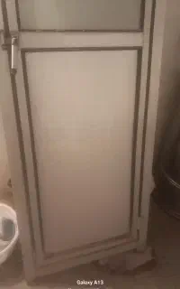 در آلمینیوم مناسب حمام و دستشویی