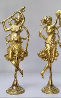 مجسمه دختر برنجی