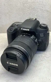 دوربین کنون 760D در حد آک با لنز 18-135 و گارانتی