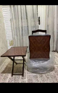 چمدانی جلو مبلی