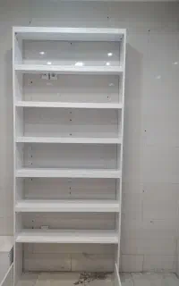 قفسه و ویترین مغازه