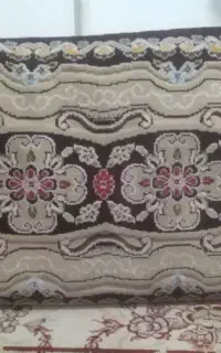 پشتی در حد نو