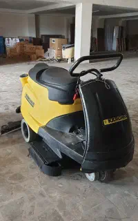 زمین شوی، کفشوی (اسکرابر) سرنشین دار Karcher آلمان