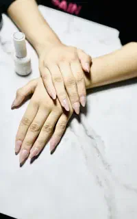 کاشت ناخون