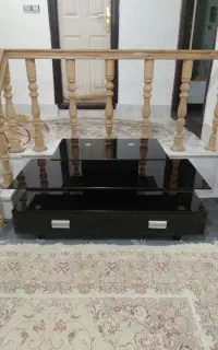 میز تلوزیون مشکی شیشه ای
