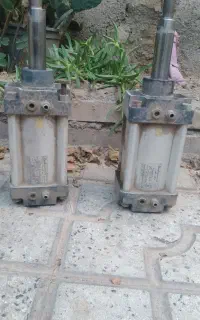 جک بادی پنوماتیک