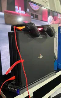 Ps4 pro 1TB  دو دسته