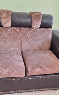 مبل ۷ نفره L به همراه میز و یک جفت پشتی