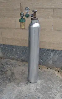 کپسول اکسیژن و هوا