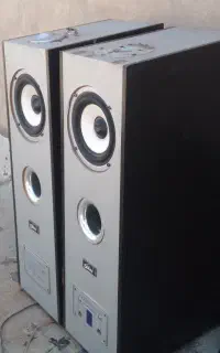 دو عدد بلندگو