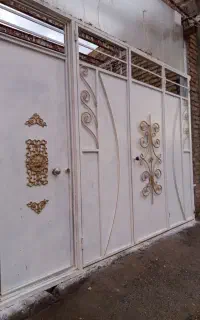 درب حیاط در حد نو