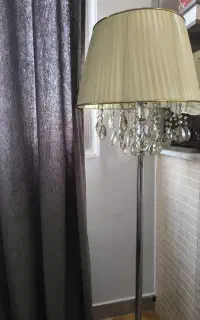 آباژور کنار سالنی