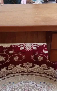 میز تحریر سالم