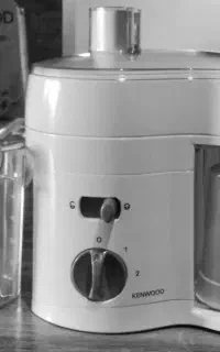 آبمیوه گیری کنوود
