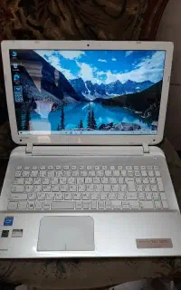 لپ تاپ سفید نسل4 Toshiba
