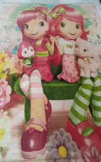 فرش توت فرنگی