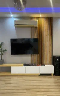 کد ۳۰۳ تولیدی میز تلویزیون دیواری و پایه دار زمینی