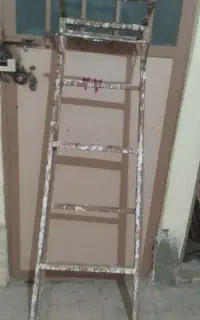چهار پایه محکم