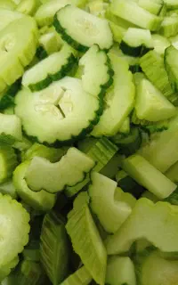 خیار خرد شده