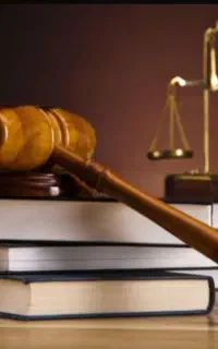 وکیل پایه یک دادگستری