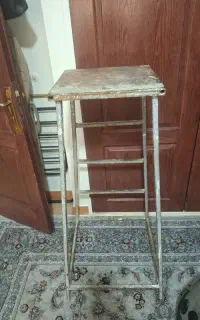 چهار پایه آهنی