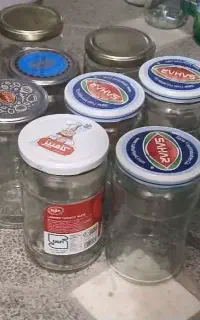 تعدادی شیشه تمیز