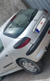 پژو 206