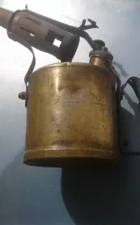 چراغ پریموس نفتی انگلیسی
