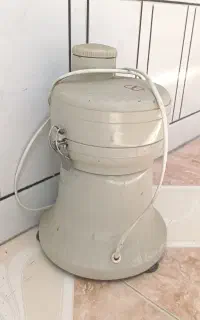 آبمیوه گیری قدیمی سالم