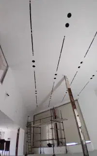 شاگرد نقاشی ساختمان