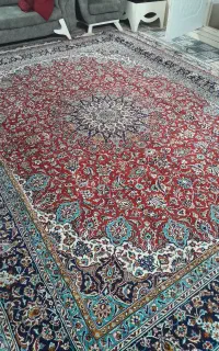 فرش ۱۲ متری گل قرمز