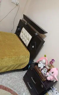 تخت خواب و پاتختی یک نفره