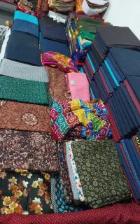 انواع چادری رنگی وپارچه وشال حراج نصفه قیمت بازار