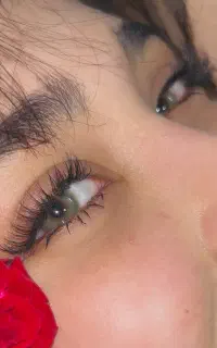 اکستنشن و کاشت مژه با قیمت استثنایی
