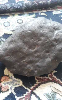 یک عدد شهاب سنگ اصلی به فروش میرسد
