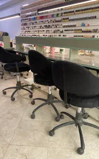 اجاره میز ناخن و اتاق در سالن زیبایی