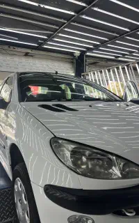 پژو V8 SD