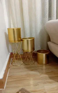 سه عدد گلدان