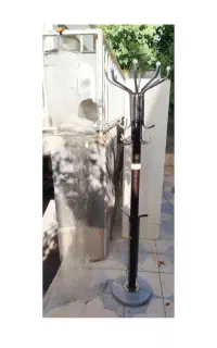 چوب لباسی ایستاده پایه سنگی