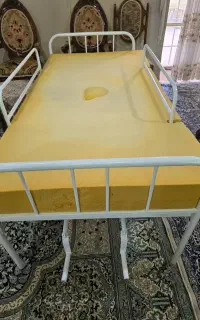 تخت بیمارستانی دو شکن