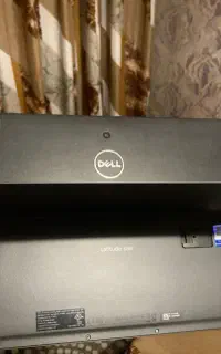 Dell 5285 - i5 Gen 7 8GB - No Charger No Keyboard