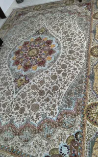 فرش ۹ متری خوش نقشه تمیز و سالم