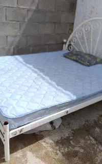تخت و تشک
