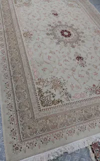 یک جفت فرش ۹متری گل برجسته ابریشم